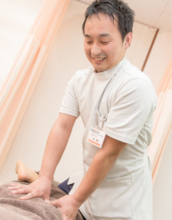 院長　沖 貴人